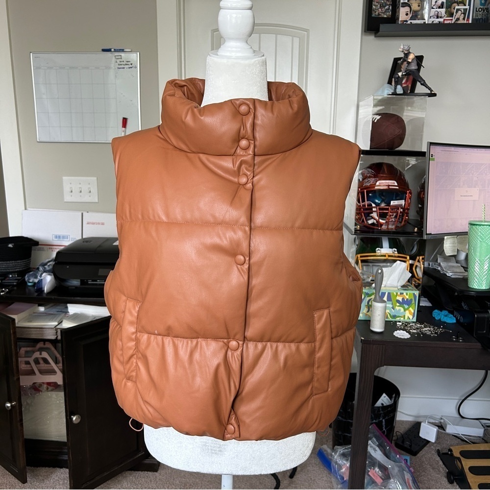 Love Tree Faux Leather Zip Up Adjustable Waist Tan Puffer Vest Size Large - Picture 11 of 13